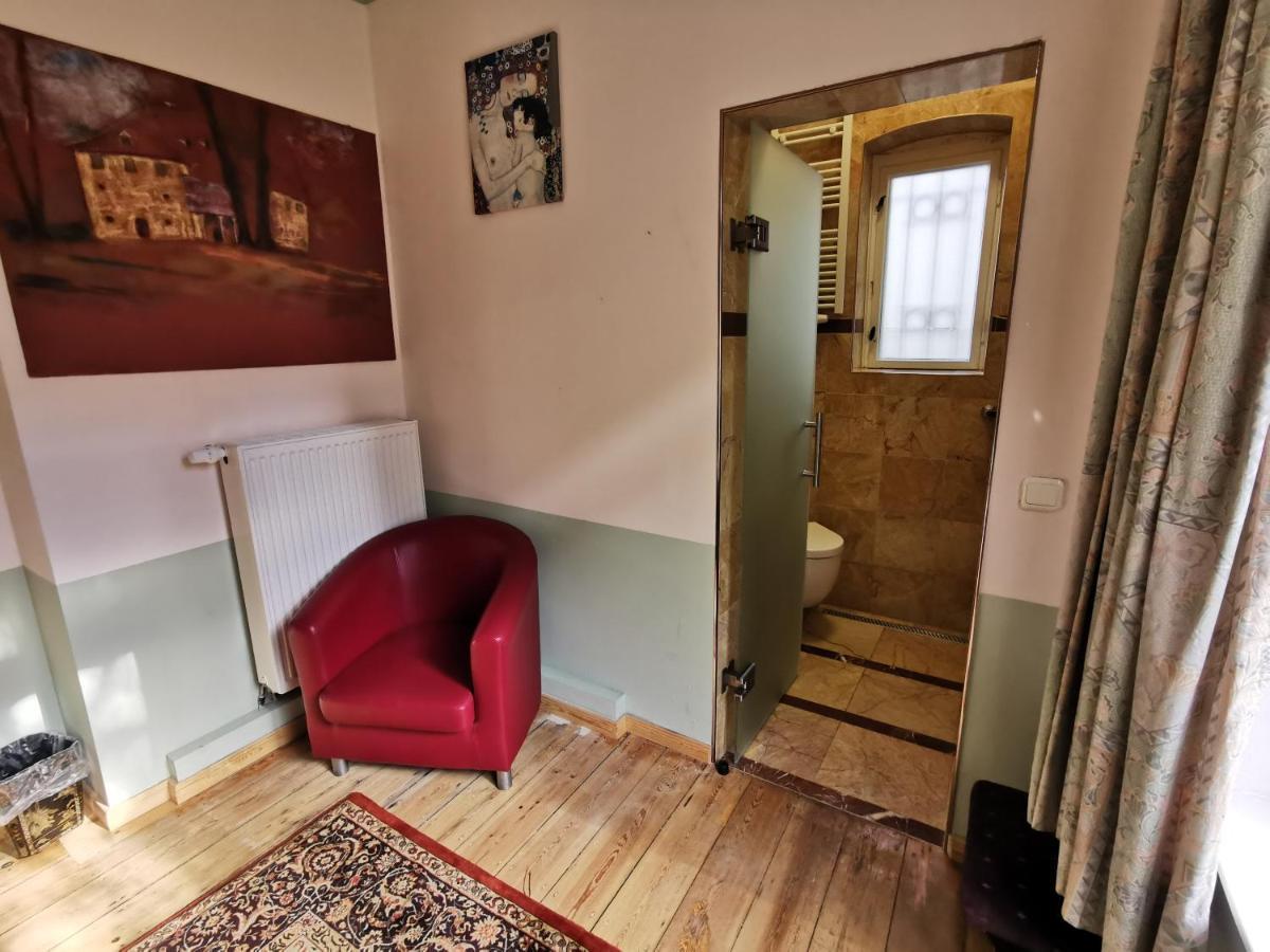 Hummel Hostel - Historische Stadtvilla Mit Garten Weimar  Dış mekan fotoğraf