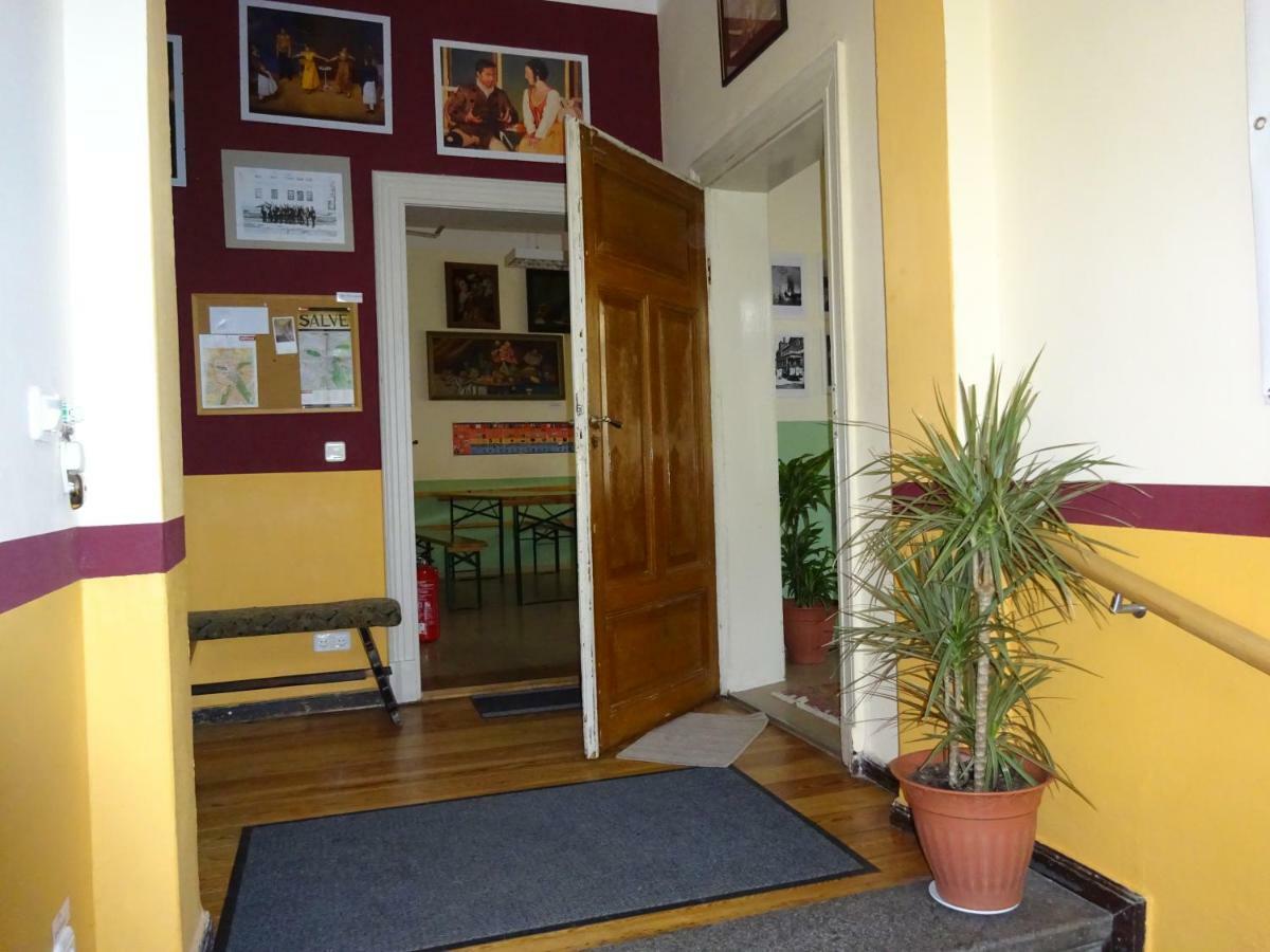 Hummel Hostel - Historische Stadtvilla Mit Garten Weimar  Dış mekan fotoğraf