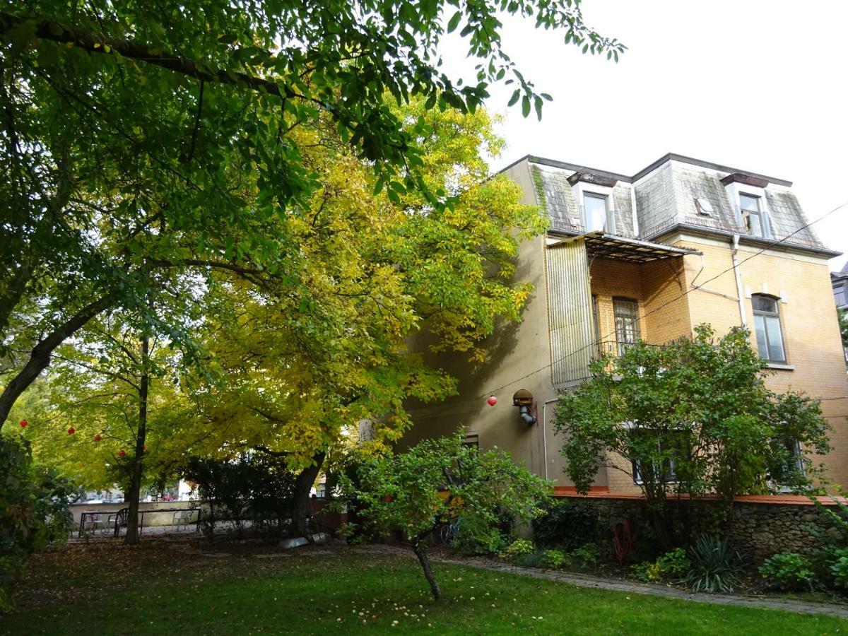 Hummel Hostel - Historische Stadtvilla Mit Garten Weimar  Dış mekan fotoğraf
