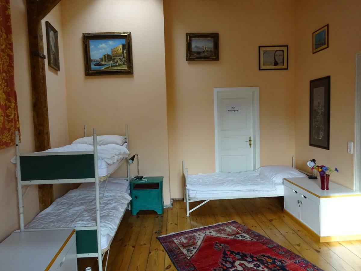 Hummel Hostel - Historische Stadtvilla Mit Garten Weimar  Dış mekan fotoğraf