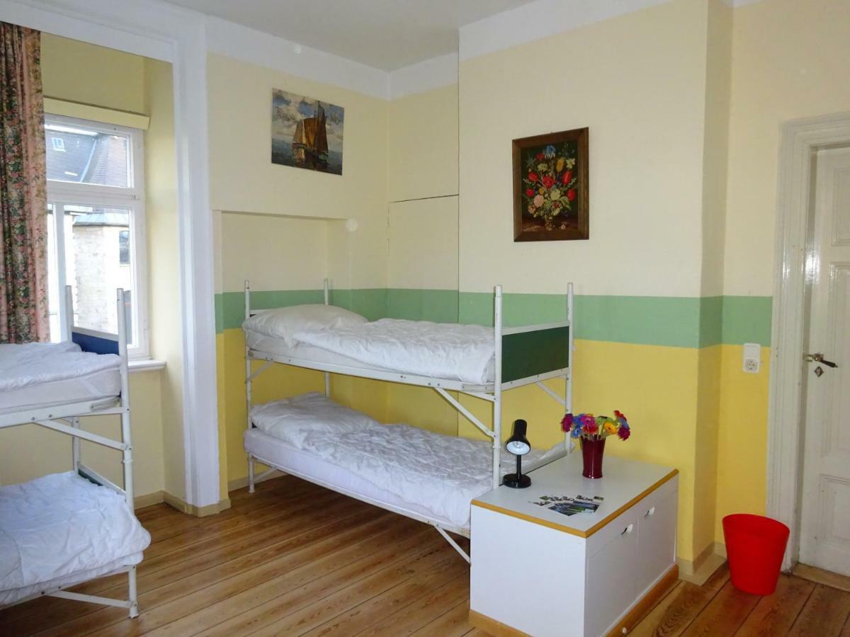 Hummel Hostel - Historische Stadtvilla Mit Garten Weimar  Dış mekan fotoğraf